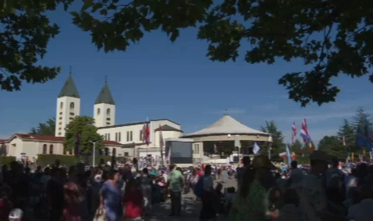 Tisuće mladih iz cijelog svijeta okupilo se a mladifestu u Međugorju