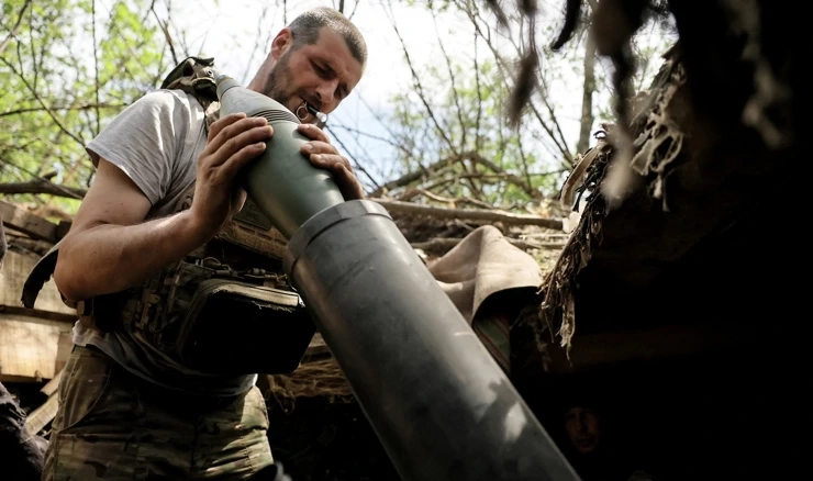 Ukrajinski vojnici u blizini Časiv Jara, 27. svibnja